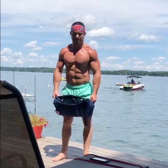 Meet your Posher, Jesse - Picture 3 of 11